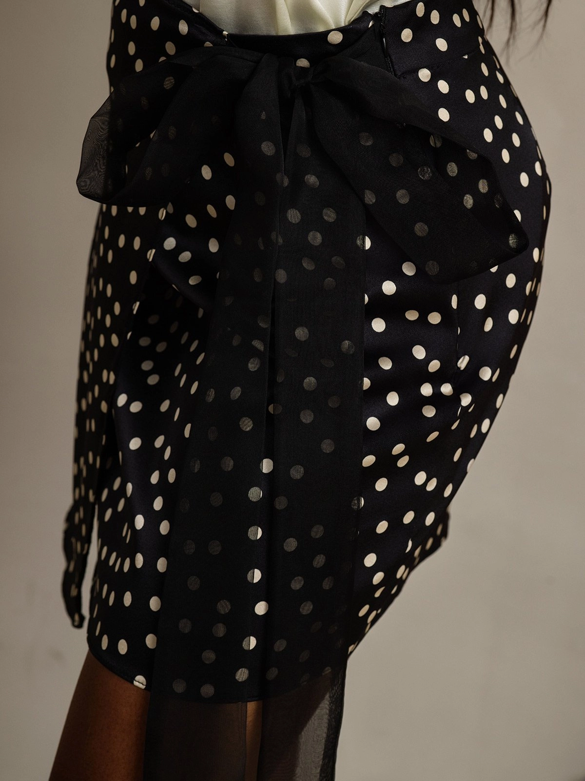 19Momme Silk Mini Skirt with Side-tie Waist Design