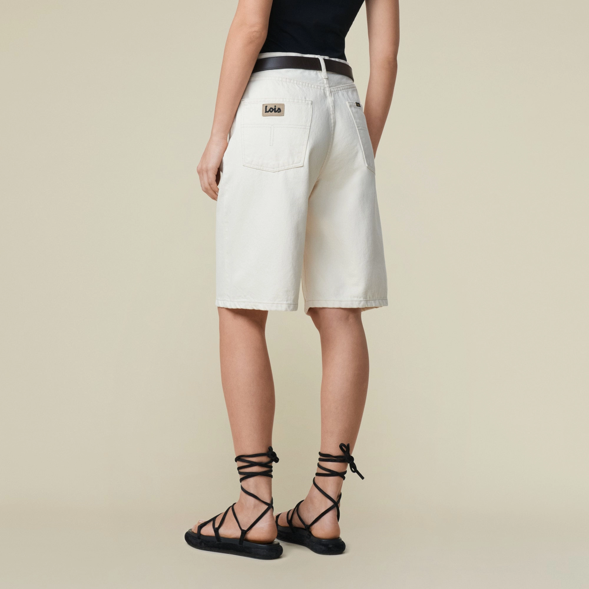 Ada Bermuda Otawa Ecru - Low Rise Short