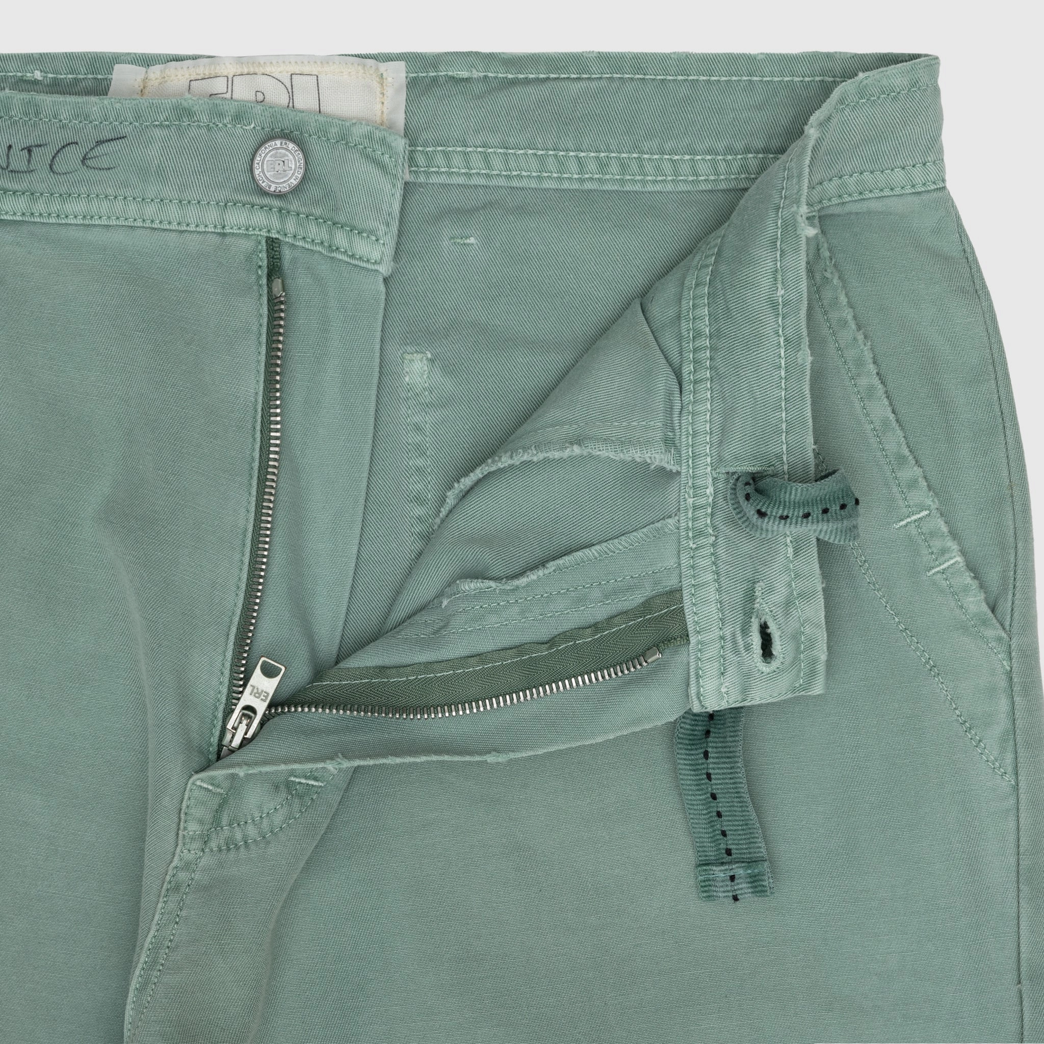 DISTRESSED CHINO
