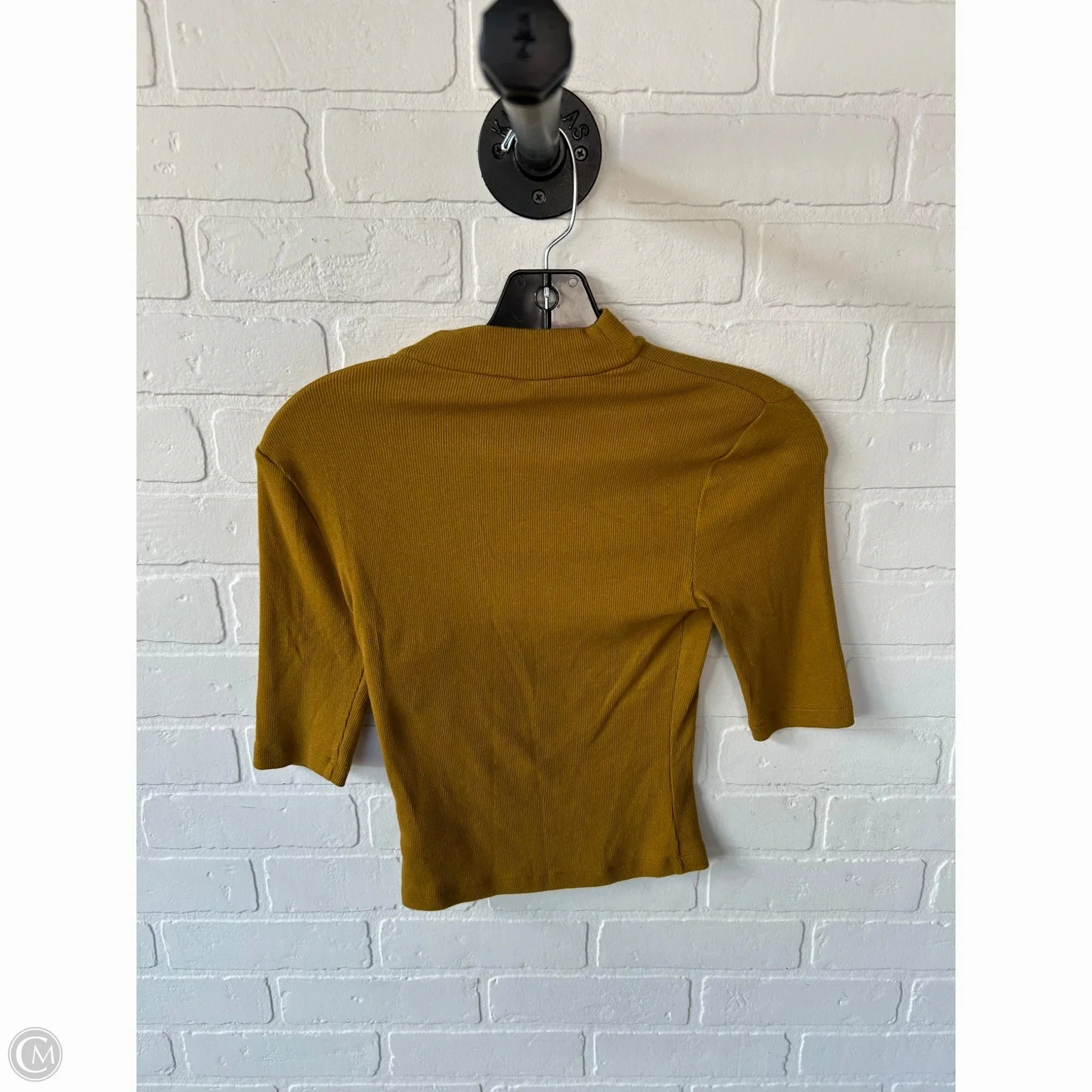 Top Short Sleeve Basic By Express In Yellow, Size: Xs