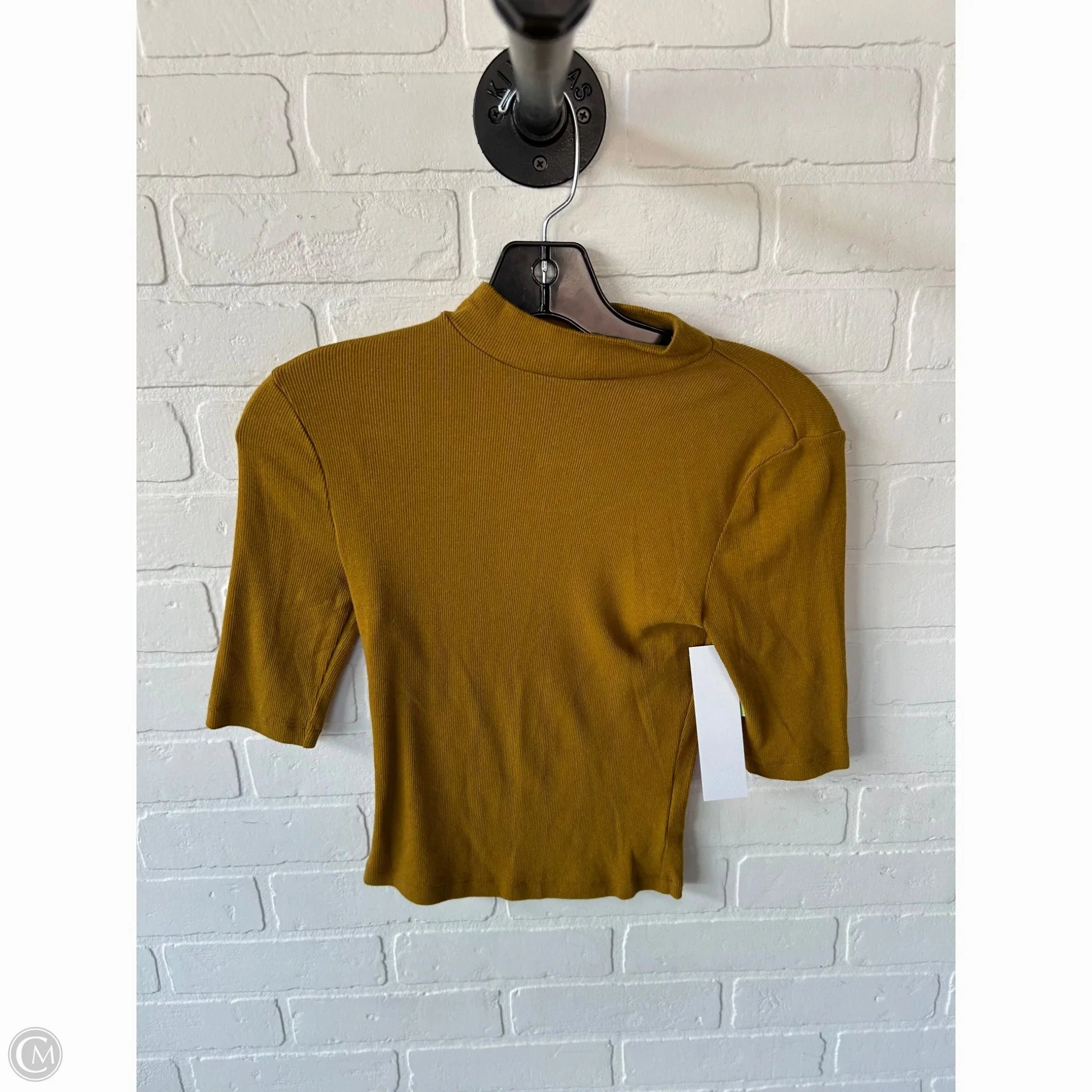Top Short Sleeve Basic By Express In Yellow, Size: Xs