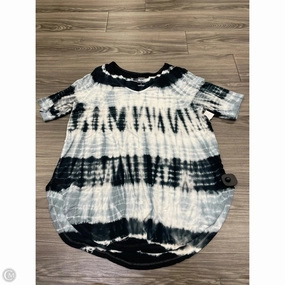 Top Short Sleeve Basic By Torrid In Tie Dye Print, Size: 2x